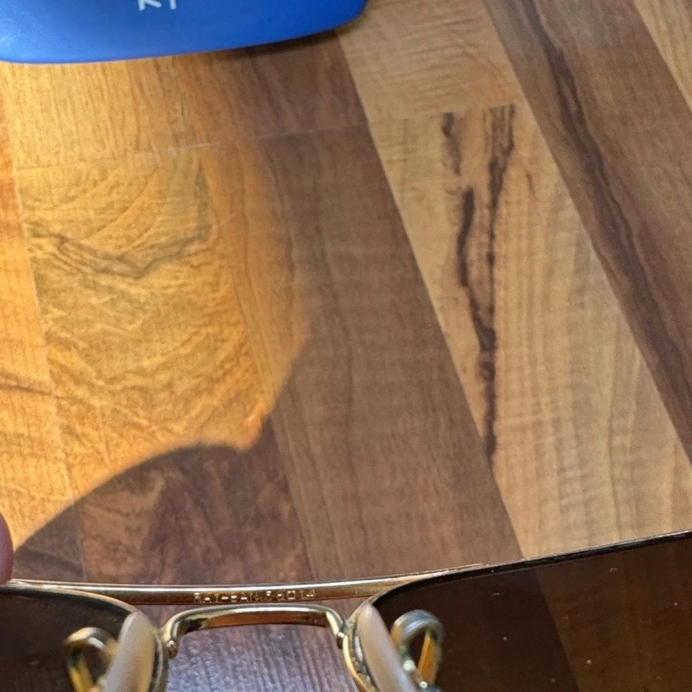 Ray-Ban polarised Gold Aviator pilot Sunglasses with Blue Case
